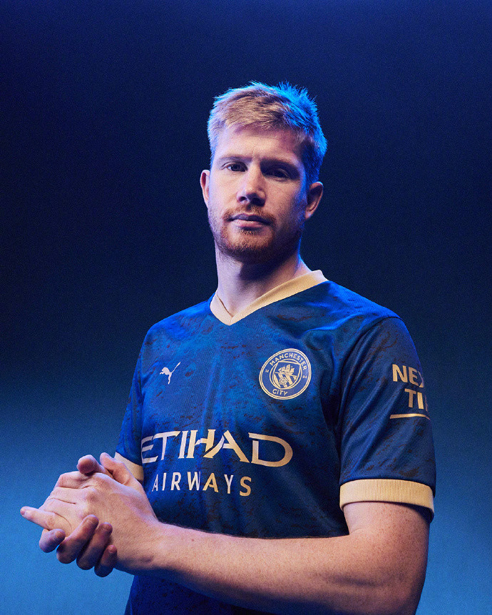 墨菲狂砍42分，詹姆斯与东契奇各取30分，湖人终结鹈鹕八连败迎三连胜