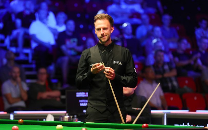 一个充满活 一个充满活