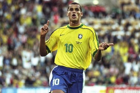 的激烈竞争 的激烈竞争